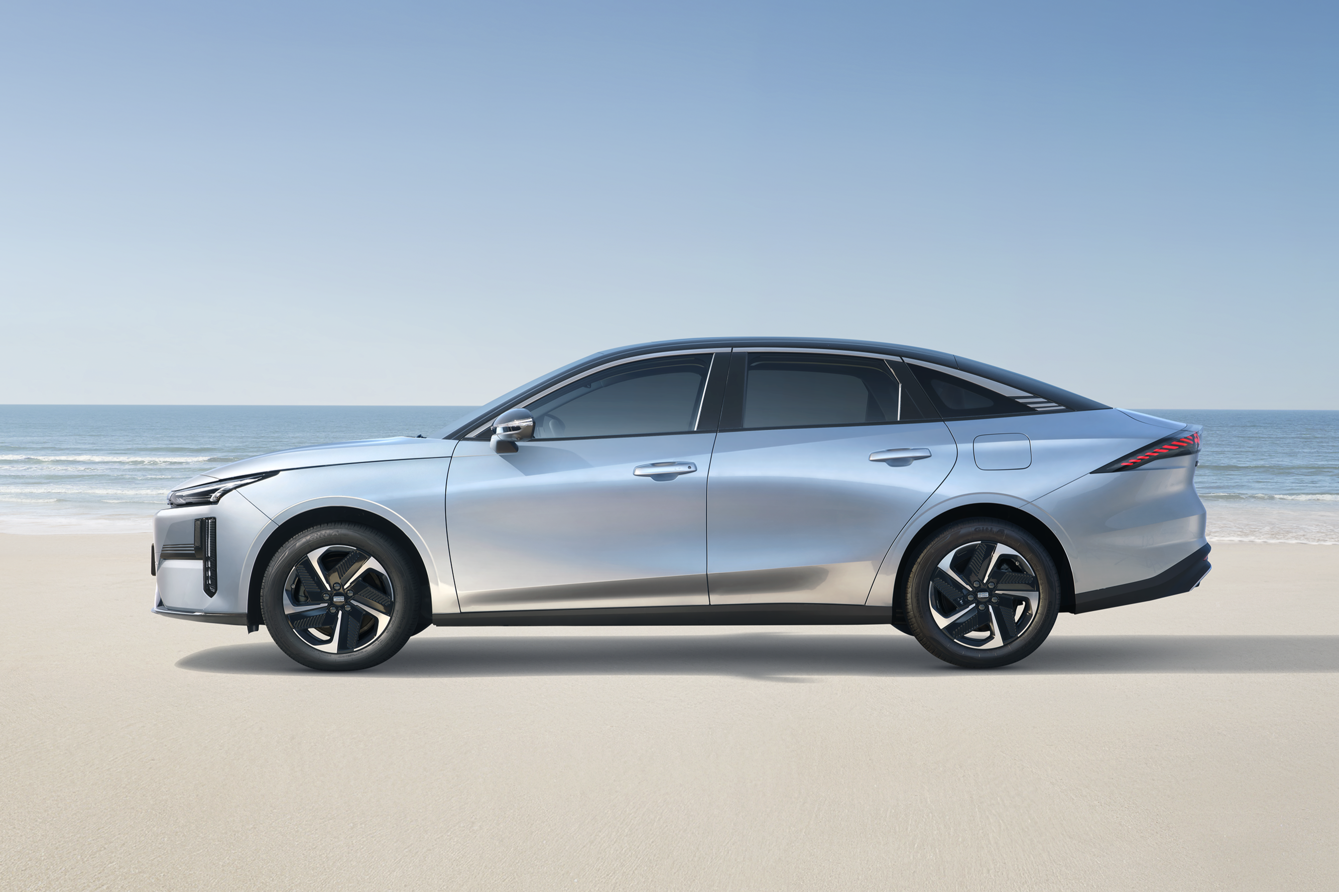 吉利银河L6 EM-i 正式上市 限时先享价7.98万元起