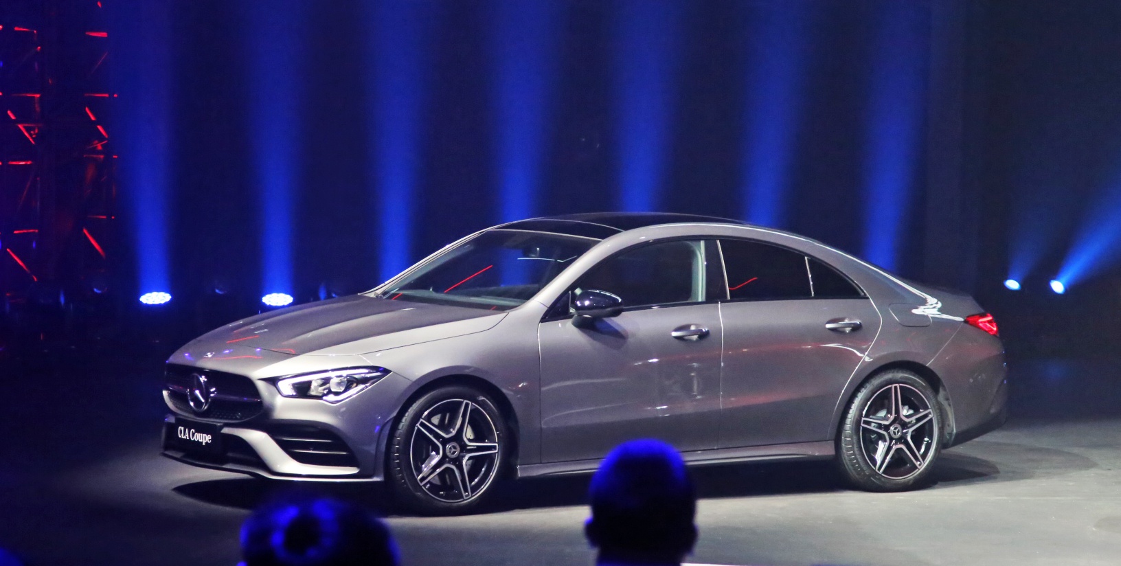 车型 售价(万元) cla 200 四门轿跑 29.