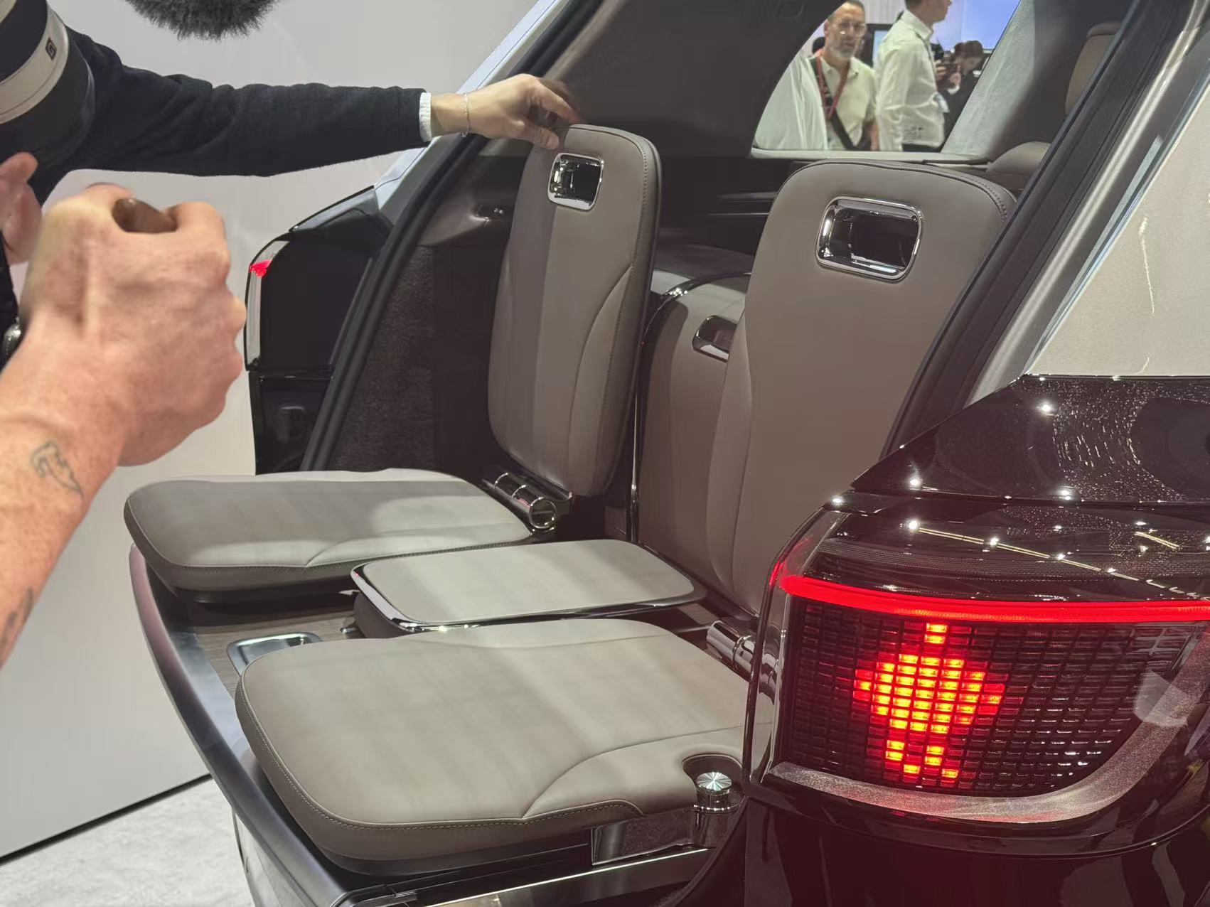 2025慕尼黑车展：AITO 5/8/9中东版亮相