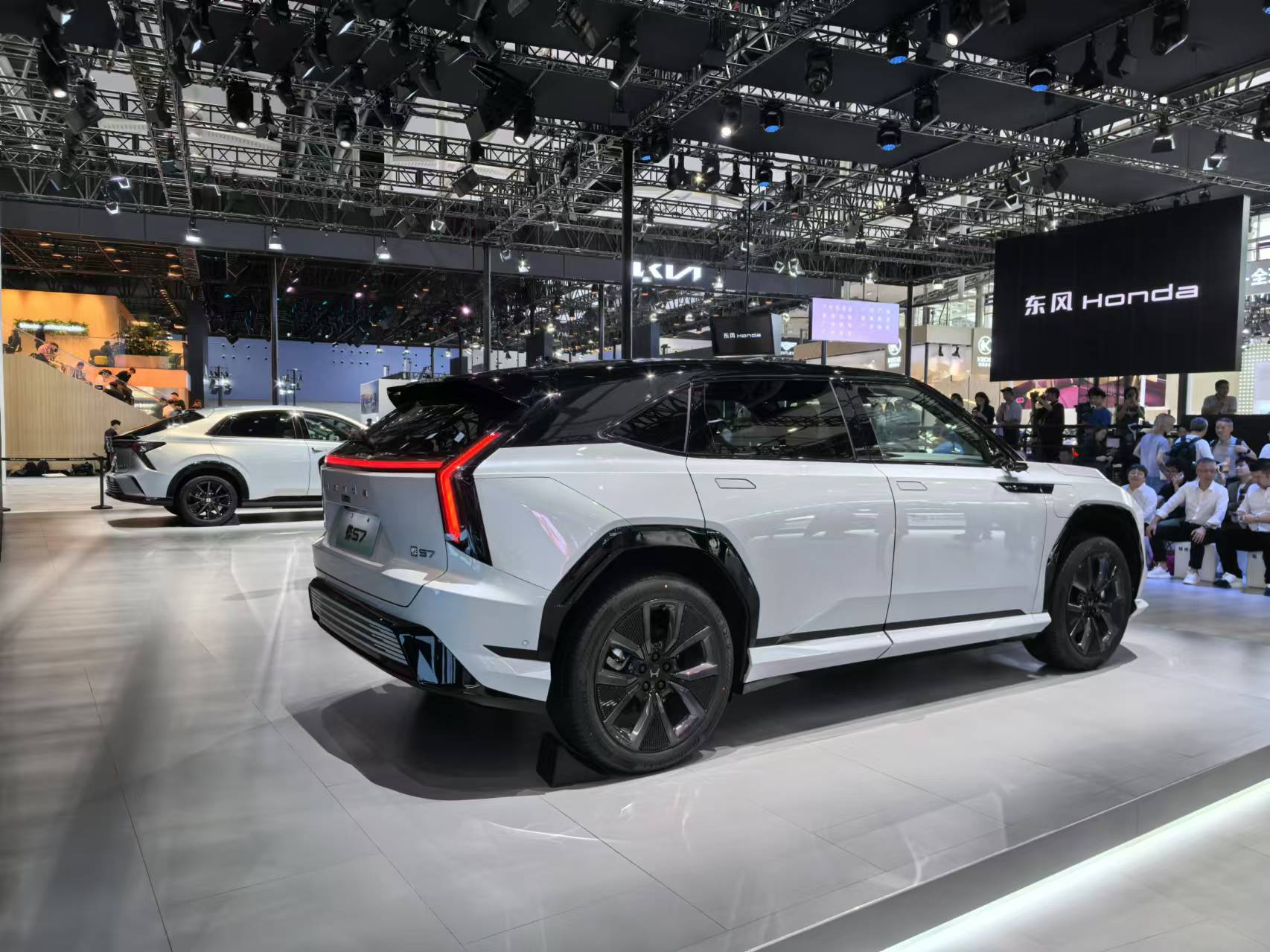 2024广州车展：东风本田烨S7正式亮相