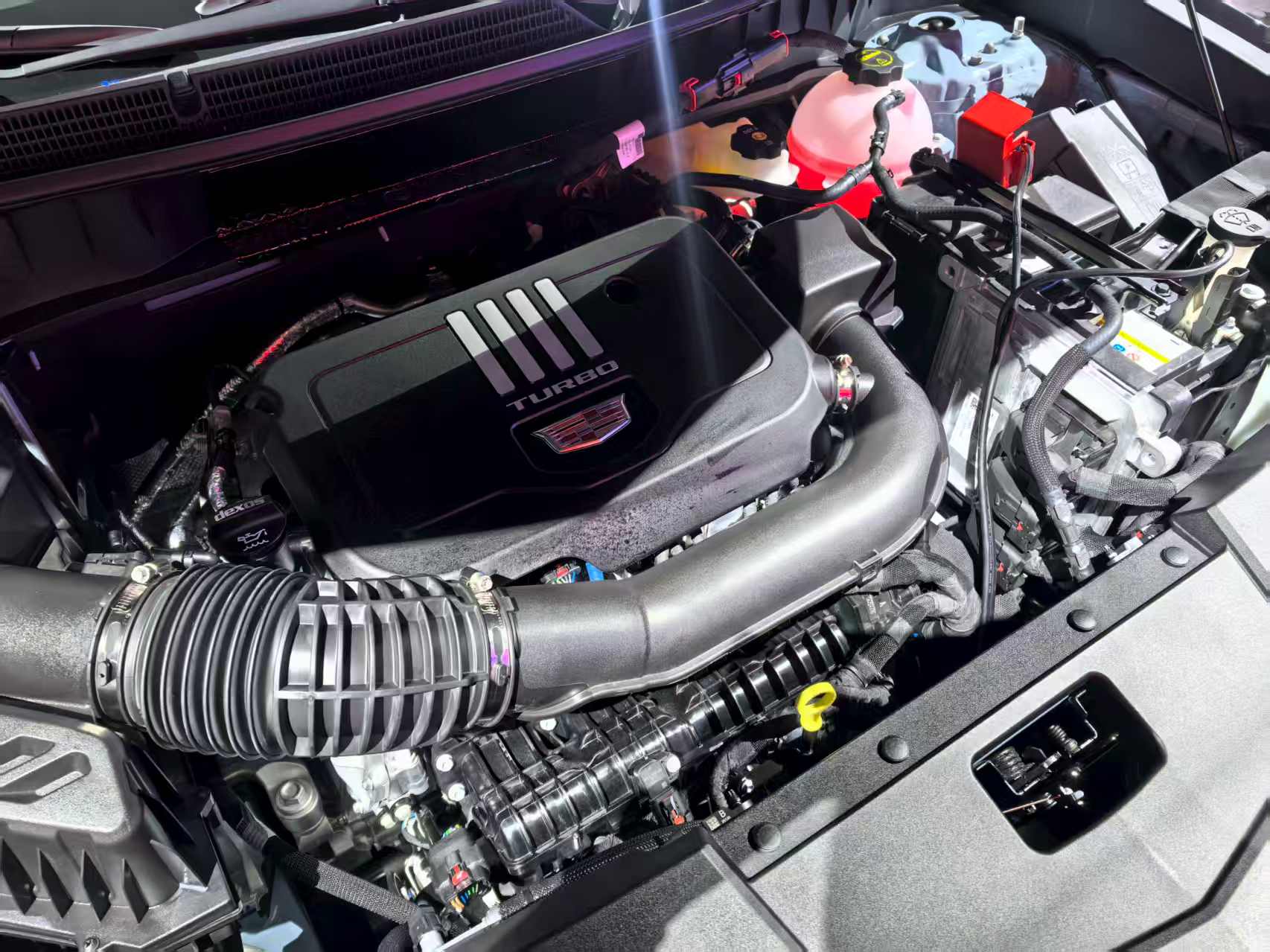 2025成都车展探馆：凯迪拉克XT5新车色