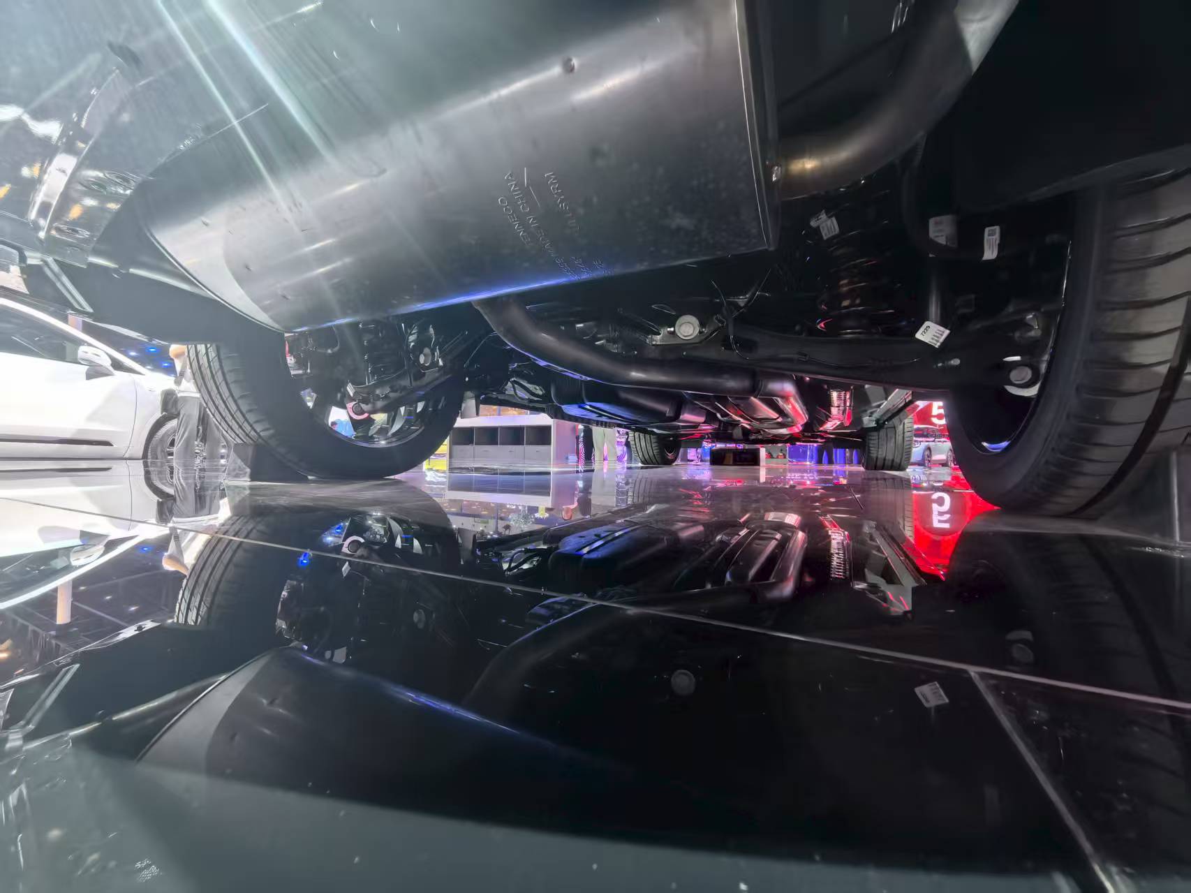 2025成都车展探馆：凯迪拉克XT5新车色