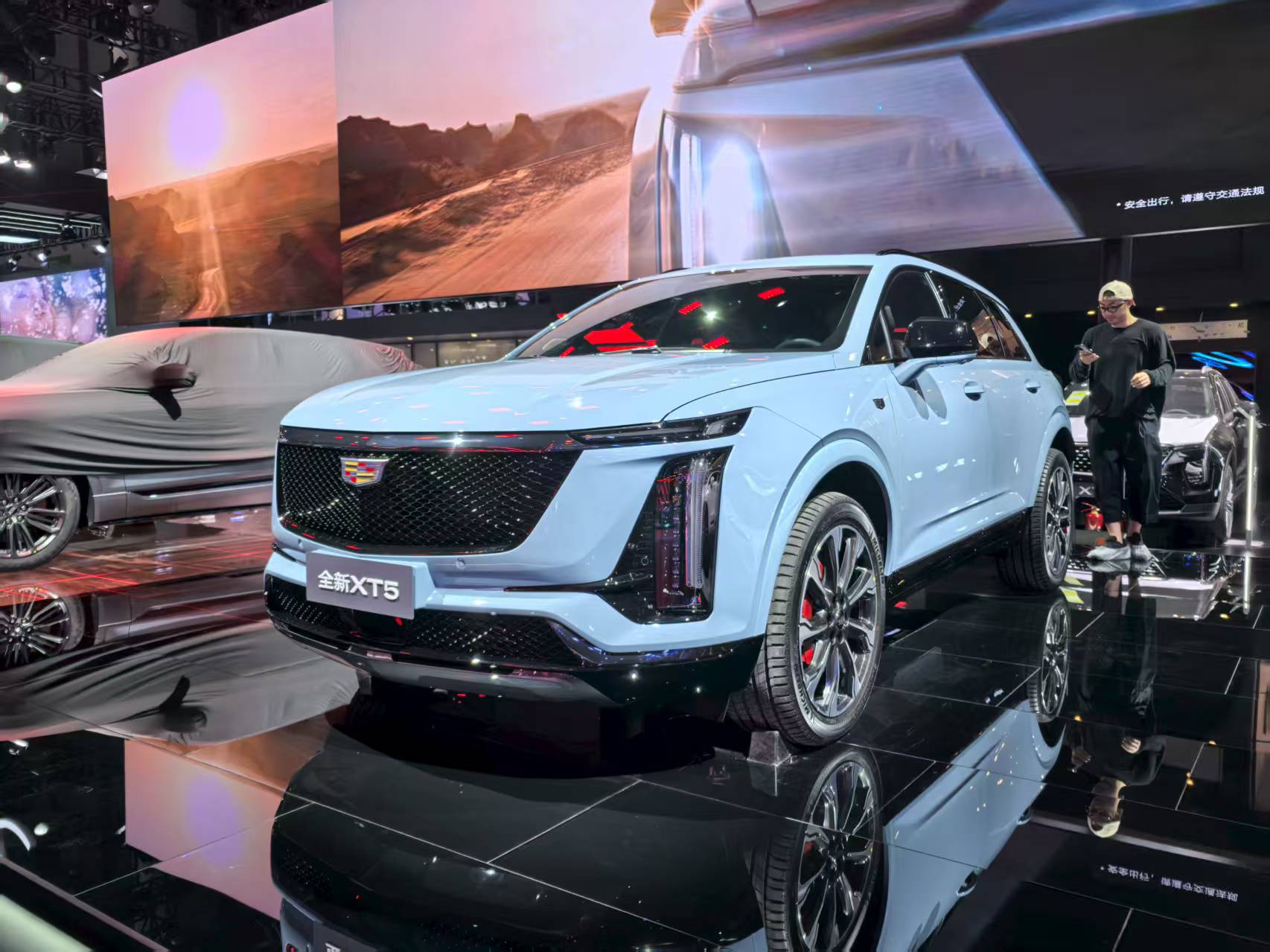 2025成都车展探馆：凯迪拉克XT5新车色