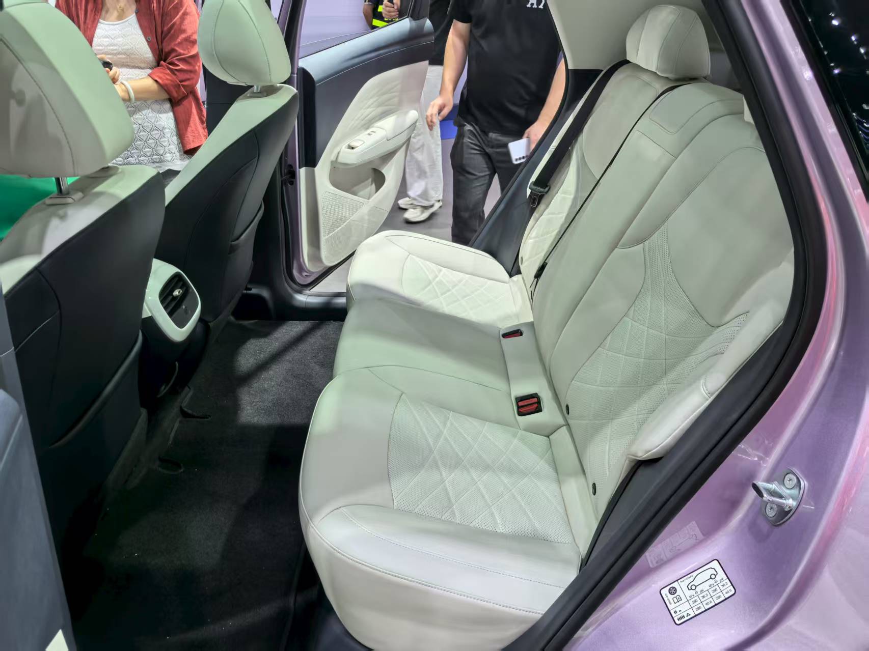 2025成都车展：极狐T1正式亮相