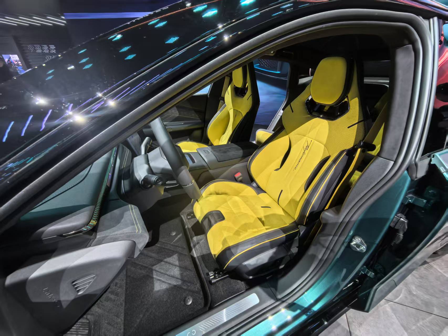 2026北京车展：领克10与领克10+预售20.99万元起