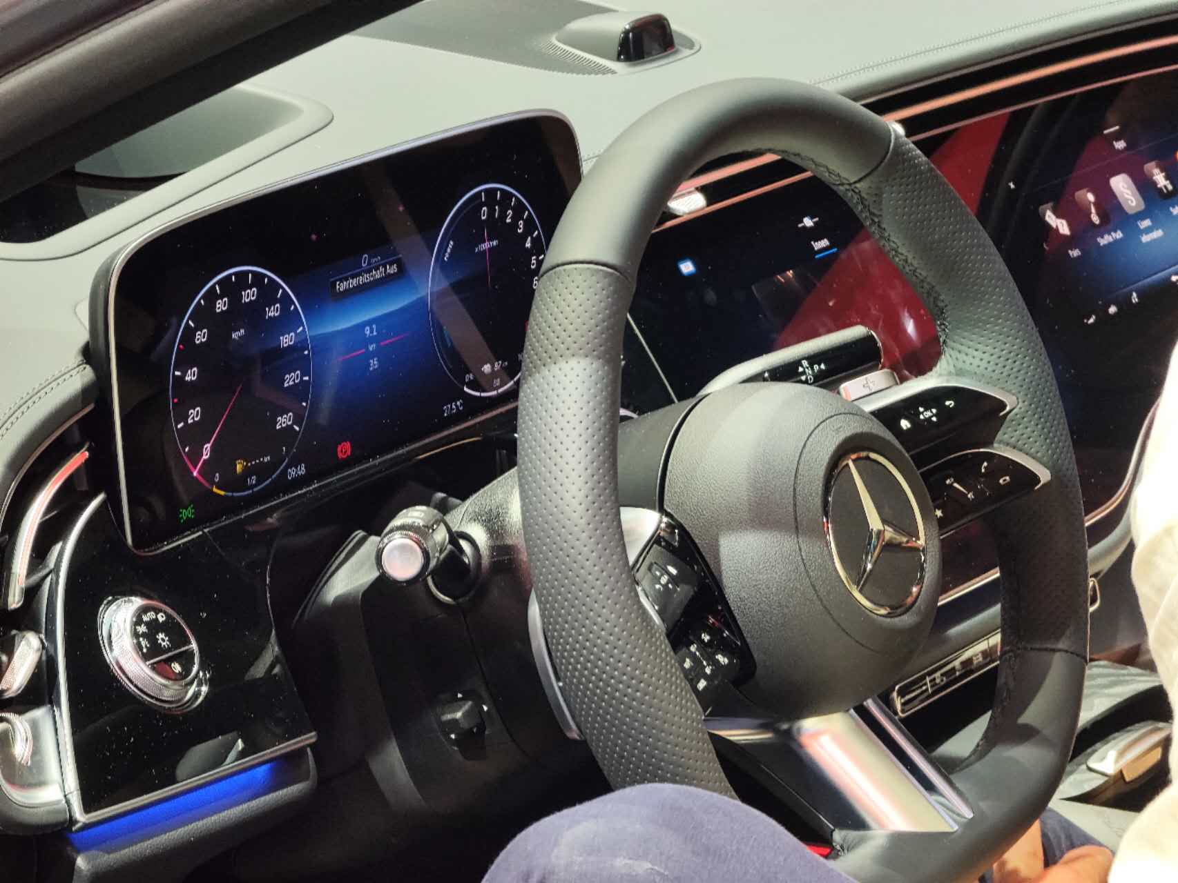 2023慕尼黑车展：奔驰全新E级亮相