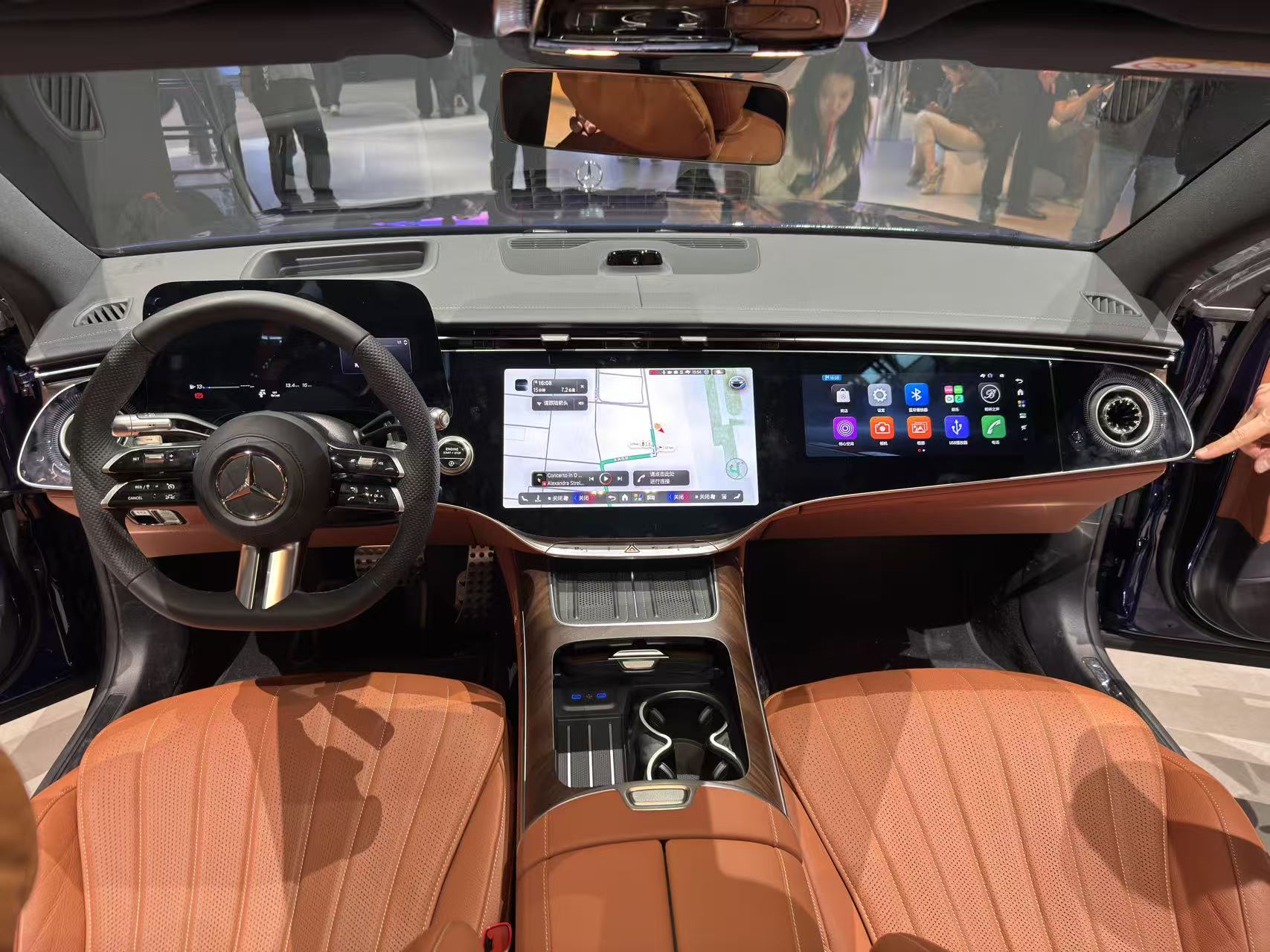 2026北京车展：新款奔驰S级亮相