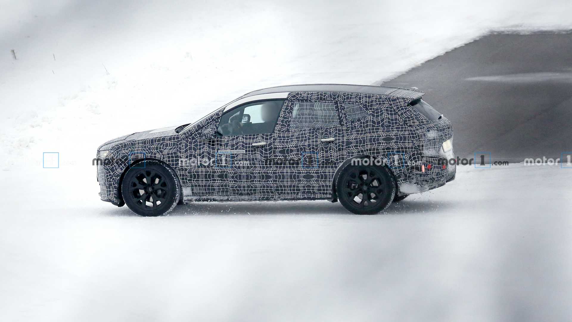 宝马iNext电动跨界SUV谍照曝光 将提供L3级自动驾驶