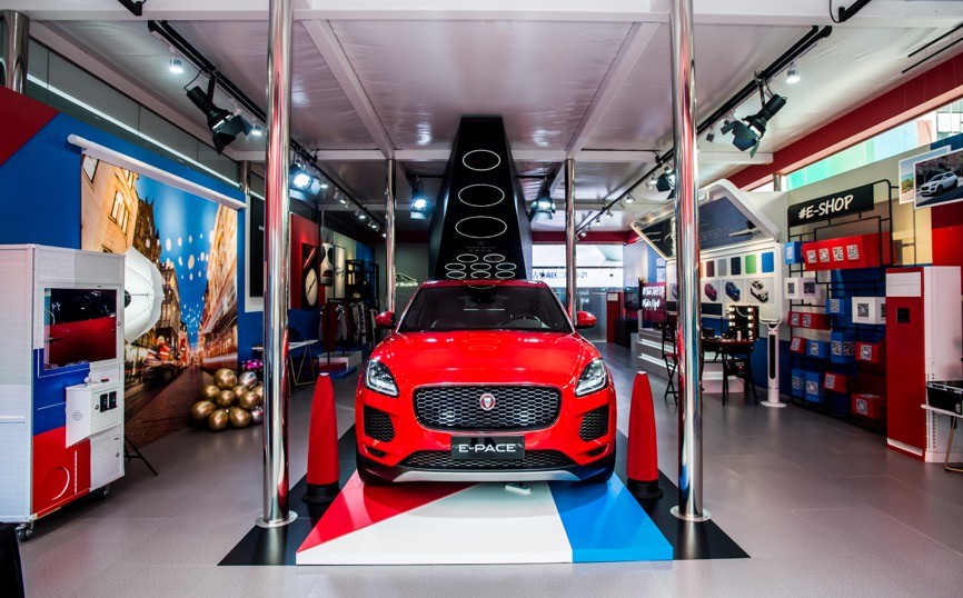 新英伦轿跑SUV 捷豹E-PACE豹走店现身北京