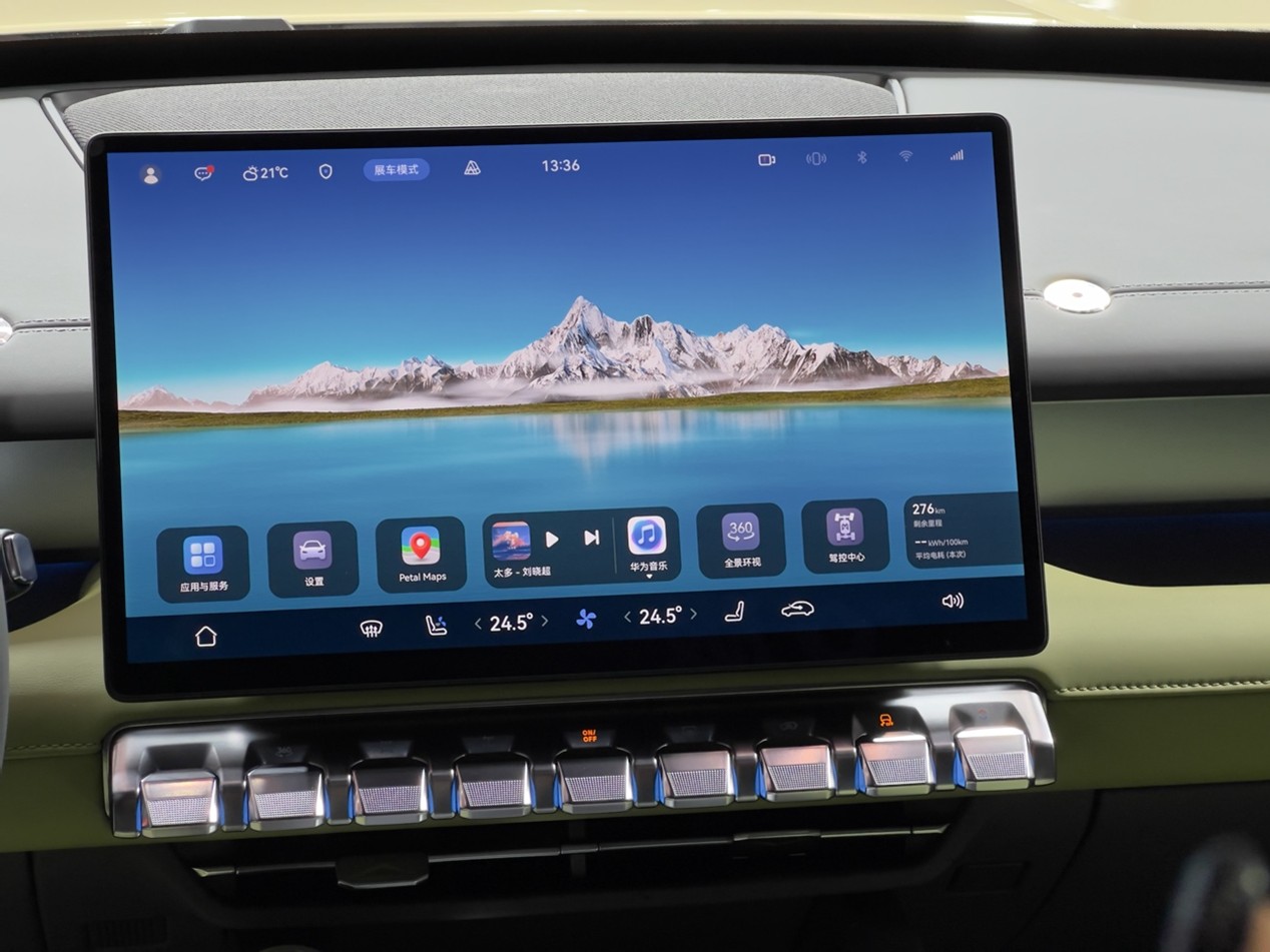 2025广州车展：猛士M817 Hero售30.19万起