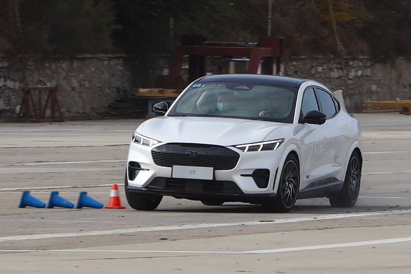 需要驾驶技巧 国产福特Mustang Mach-E 极限操控怎么样？