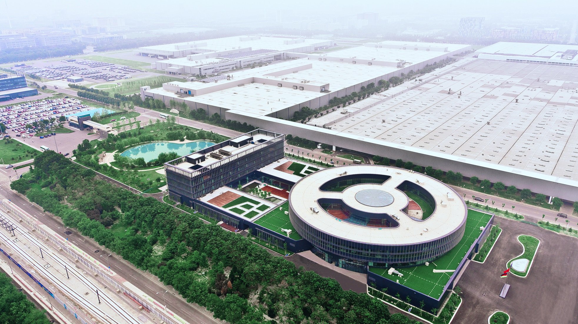 共享中国发展新机遇 奔驰连续第八次参加进博会