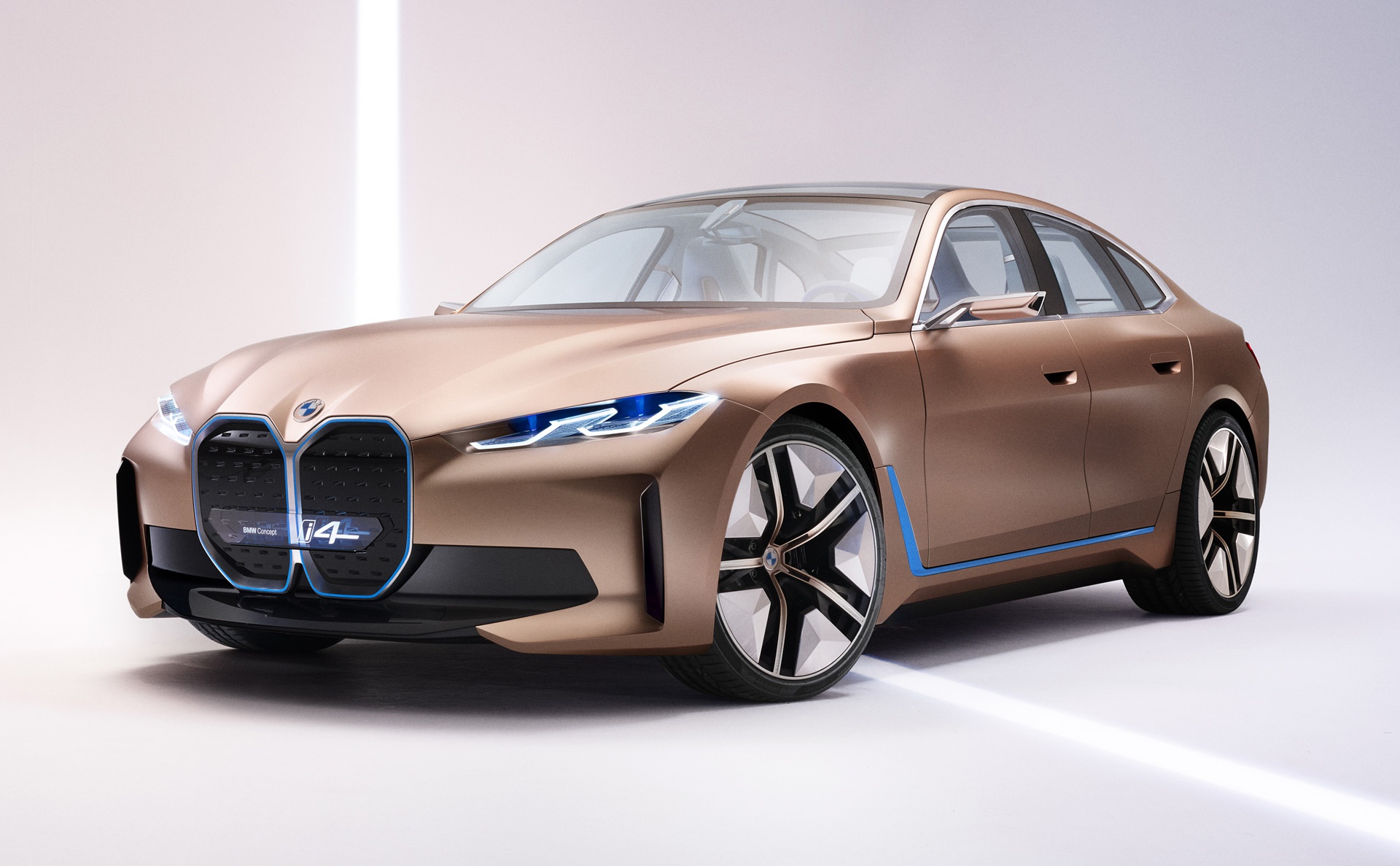 宝马i4原型车谍照曝光 搭双电机续航超400公里