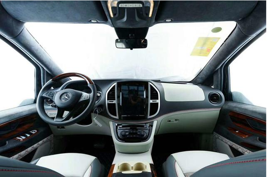 奔驰威霆改装七座商务车精品商务速览