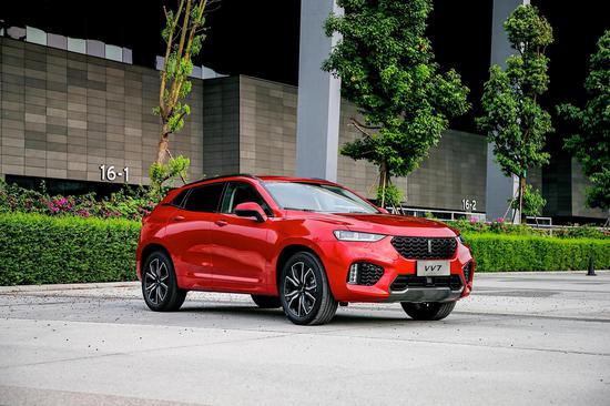 首月销量仅1万出头，同比腰斩，WEY陷入“同室操戈”困局