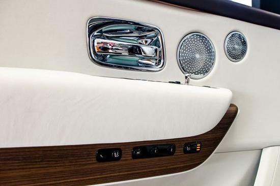 20款劳斯莱斯库里南 港口现车惊喜钜惠