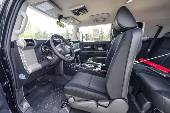 2020款丰田FJ酷路泽4.0硬派越野支持分期