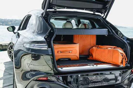 阿斯顿马丁DBX高性价比豪华SUV订车有礼