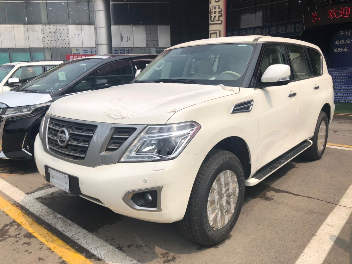 19款日产途乐4.0销售最火热的越野车硬派四驱