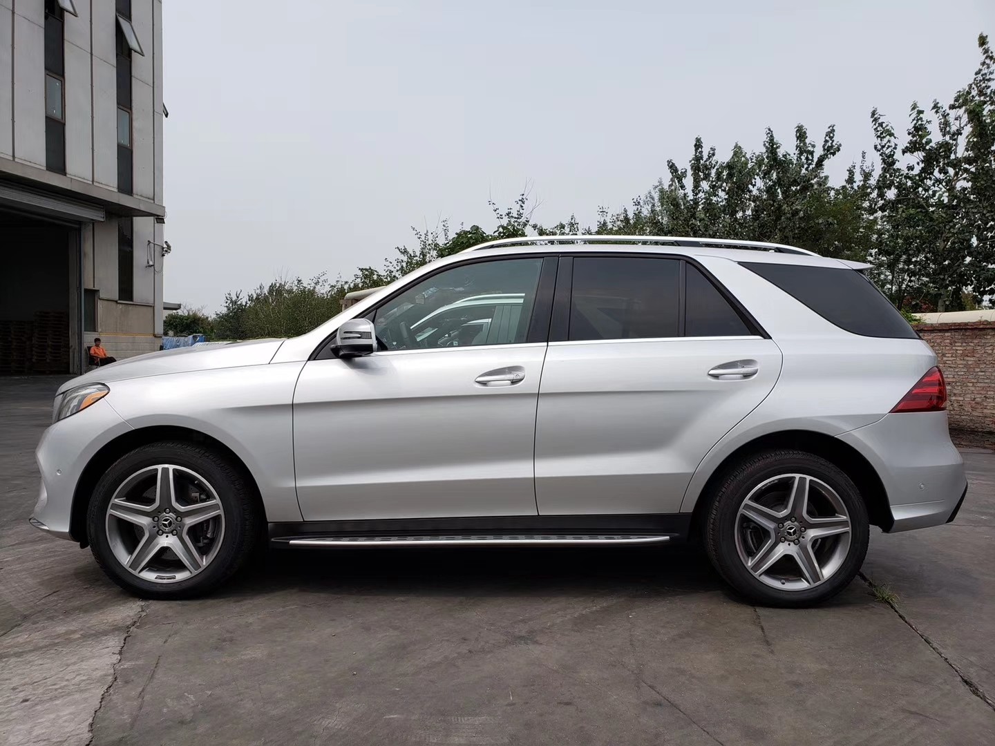 2019款奔驰gle400舒适高档内饰现车价格