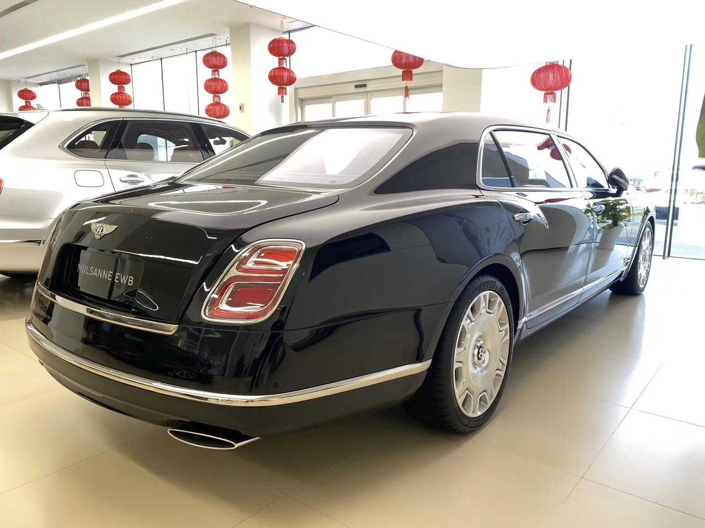 新款宾利慕尚加长版赛车传统优惠价最低