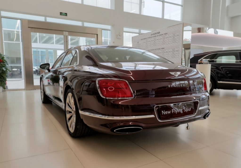 2020款宾利飞驰现车口碑豪车低价导购