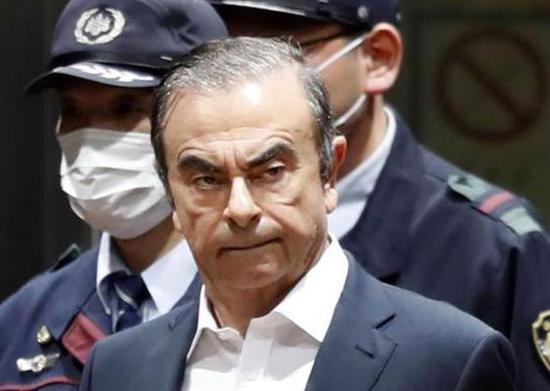 日产前董事长好莱坞式大逃亡后与妻重聚 妻子：一生中最好礼物