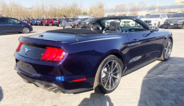 2019款福特野马2.3t软顶敞篷 双门四座