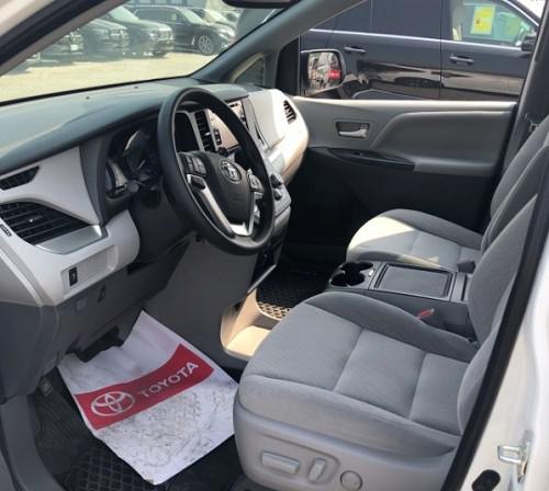 20款塞纳四驱顶配 家用商务空间舒适兼得