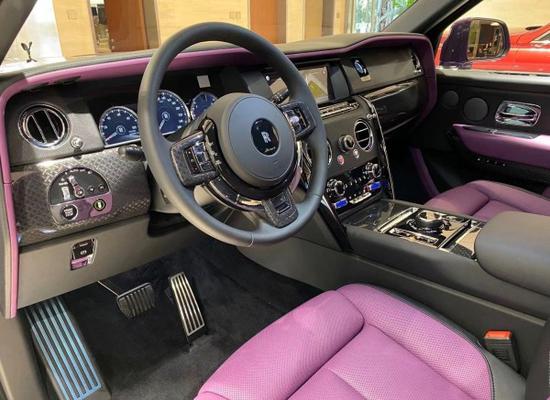 劳斯莱斯库里南BB版暮光紫 预售价6X9万