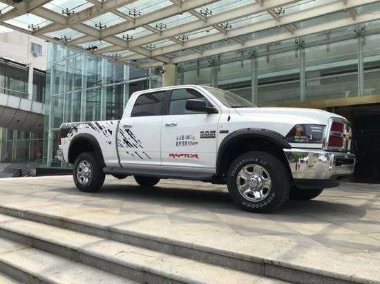 17款道奇公羊2500巨献 5.7L大排量皮卡