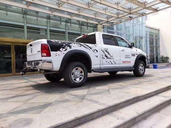 17款道奇公羊2500巨献 5.7L大排量皮卡