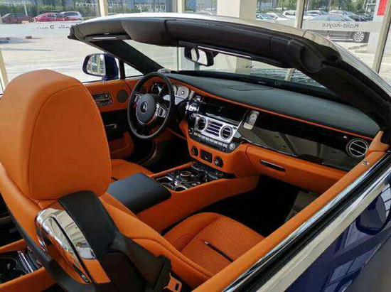 劳斯莱斯耀影黑夜中唤醒你的感官和激情