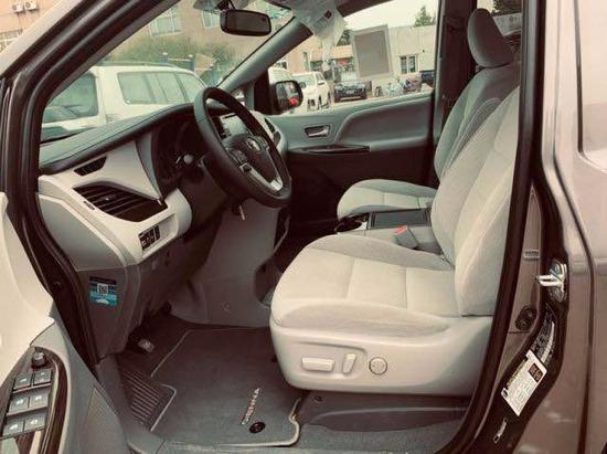 20款丰田塞纳两驱LE标配40.8万起商务车