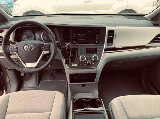 20款丰田塞纳两驱LE标配40.8万起商务车