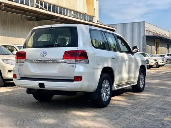 丰田酷路泽gxr两气囊遥启倒影版18轮