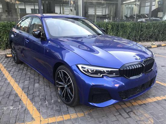 国产宝马全新3系到店实拍 轴距超标轴E级