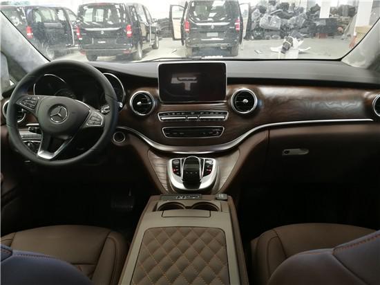 2020款奔驰V260L高顶无隔断 改装V2