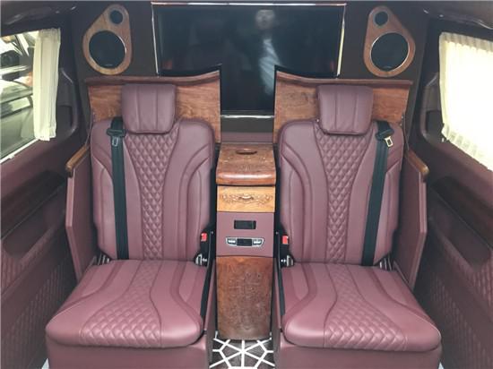 2020款奔驰V260L盛世祥云红木版 高