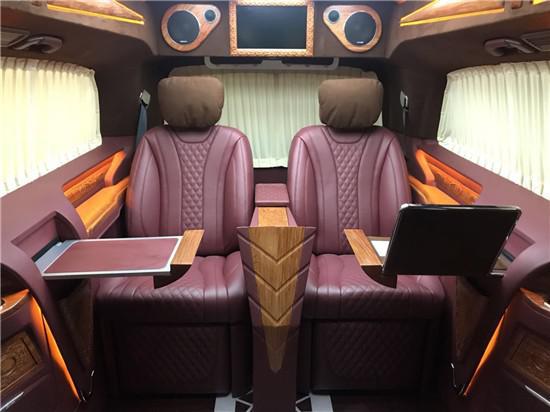 2020款奔驰V260L盛世祥云红木版 高