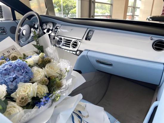 劳斯莱斯耀影查尔斯蓝 小姐姐挚爱车型