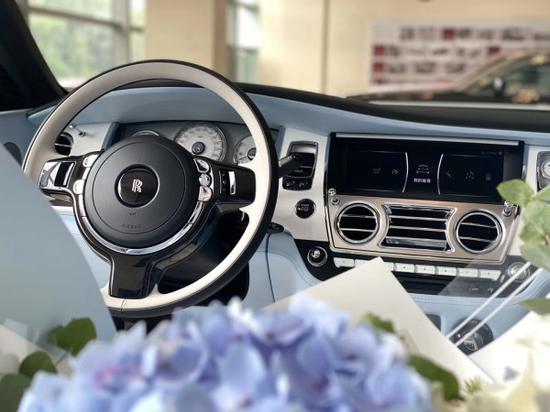 劳斯莱斯耀影查尔斯蓝 小姐姐挚爱车型
