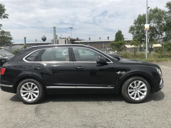 20款宾利添越天津港油混本家报价国5促销