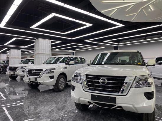 2020款日产途乐阿拉善英雄会的沙漠王子