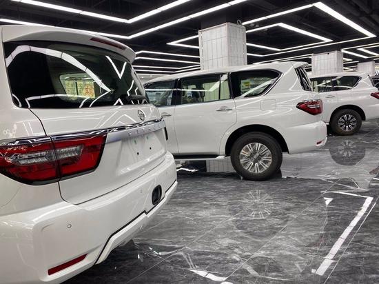 2020款日产途乐阿拉善英雄会的沙漠王子