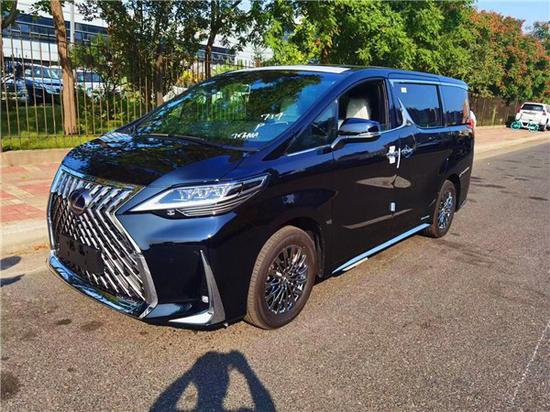 20款雷克萨斯LM300四座七座顶级豪华商务