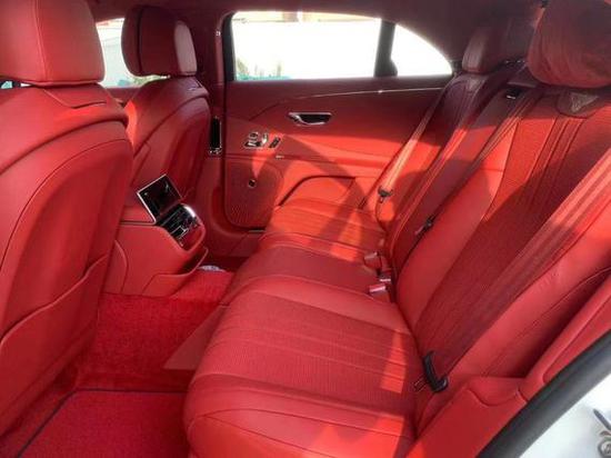 20款宾利飞驰 现车大幅降价配置行情解析