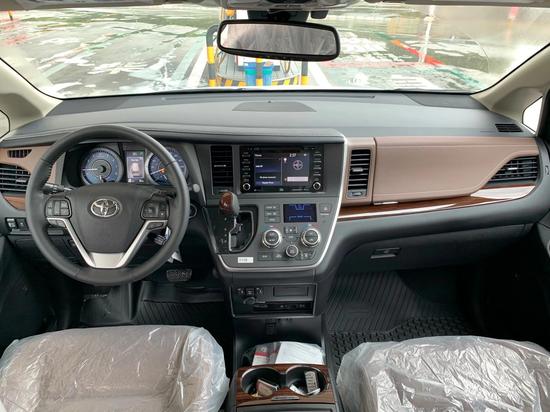 20款丰田塞纳3.5排量 港口降价行情详解