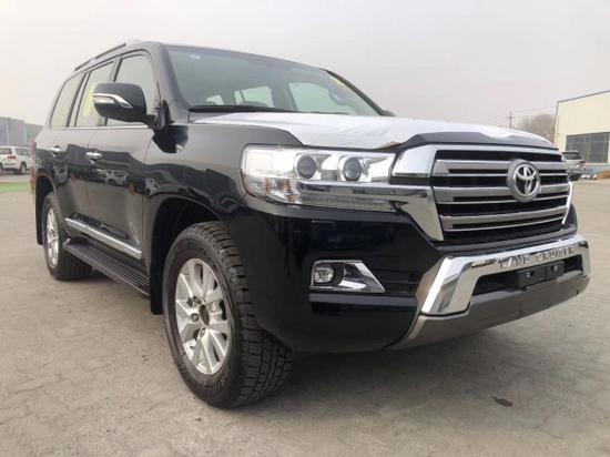 20款丰田酷路泽5700气泵冲沙版黑色外观