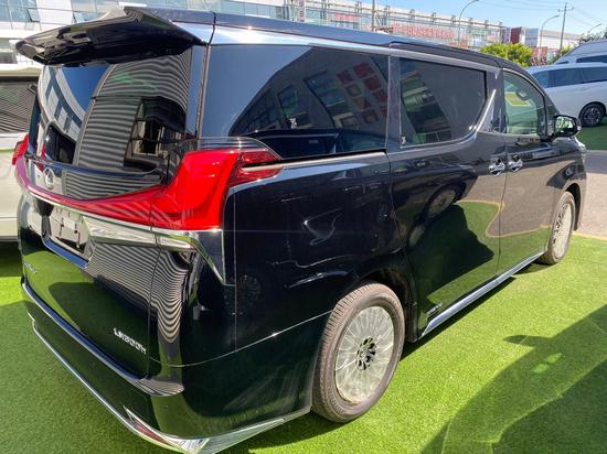 新款雷克萨斯LM300价格 凌志lm300h报价